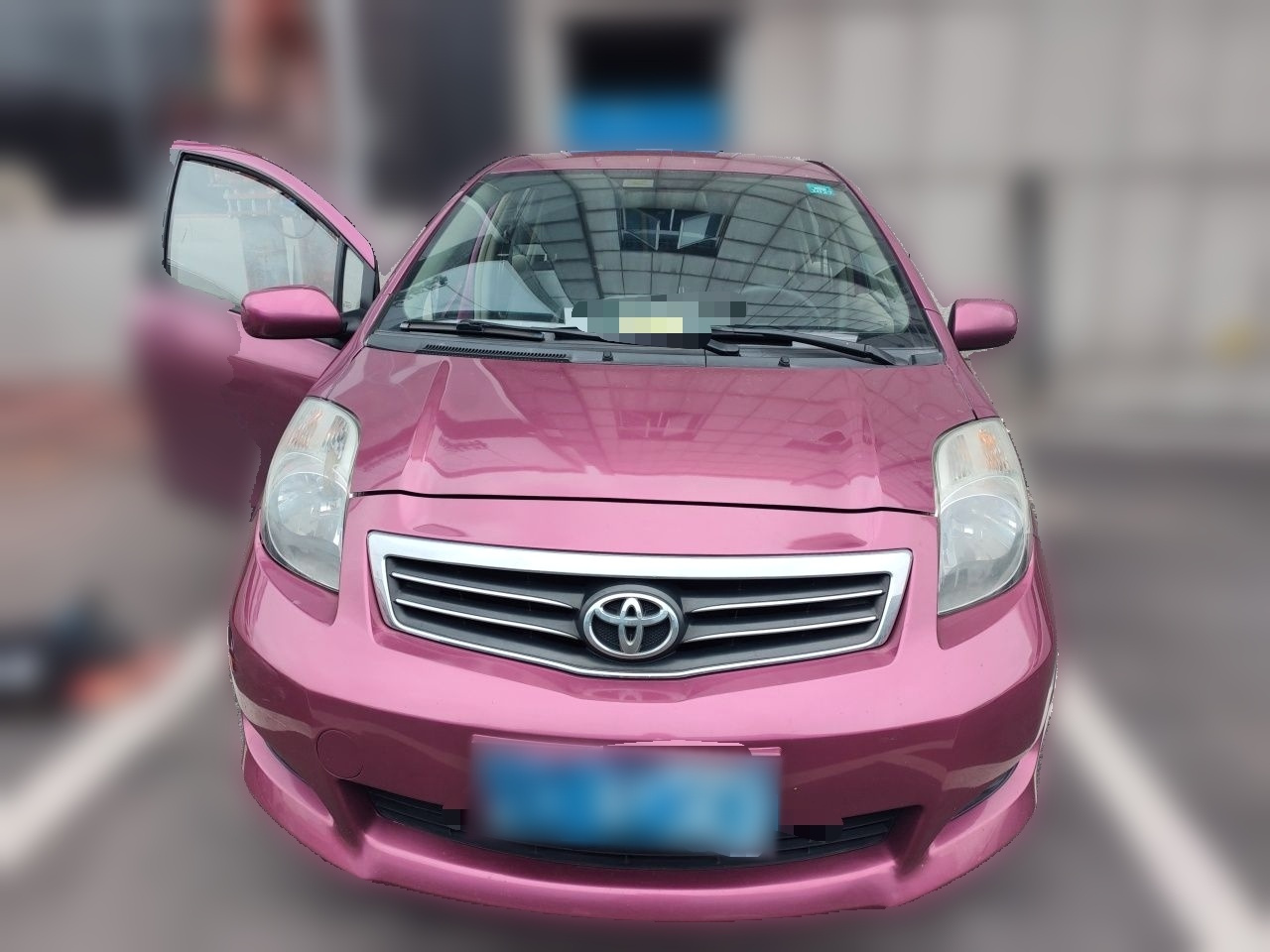 2011 1.6E AT photo 2