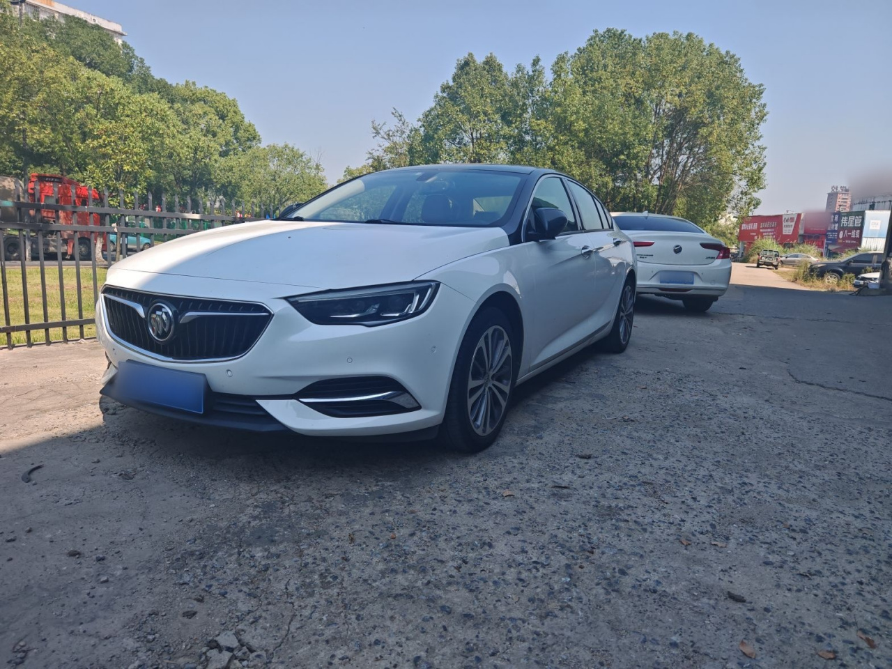 Regal 2017 28T Exclusive
