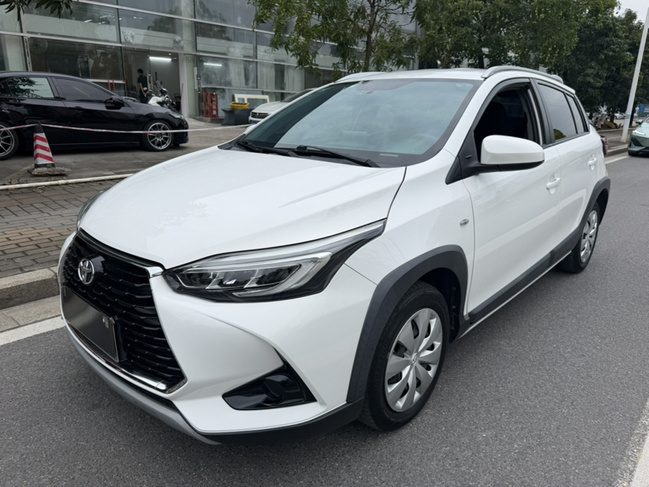 YARiS L 2022 X 1.5L CVT Leading PLUS photo 2