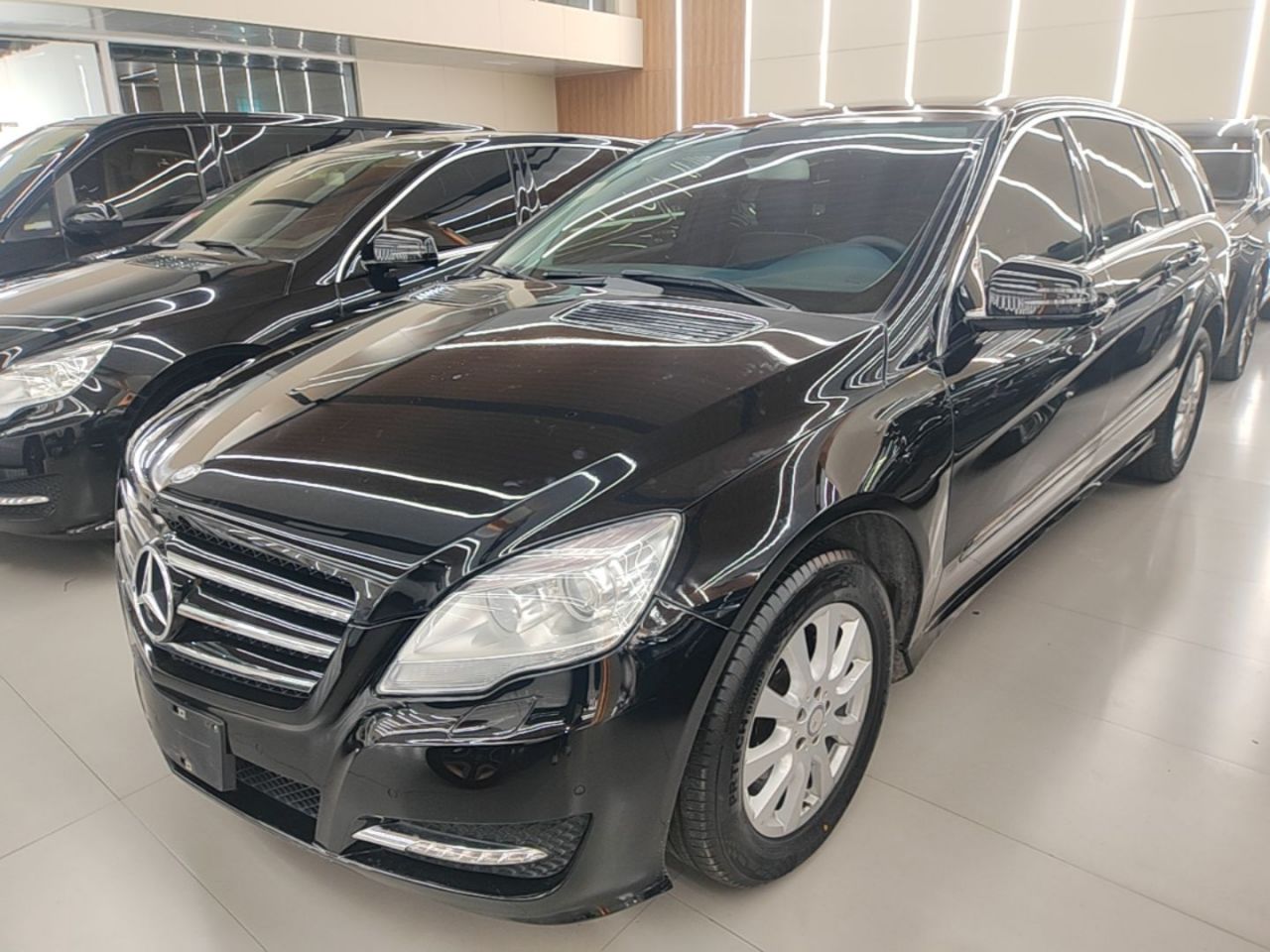 R-Class 2017 R 320 4MATIC Business Edition