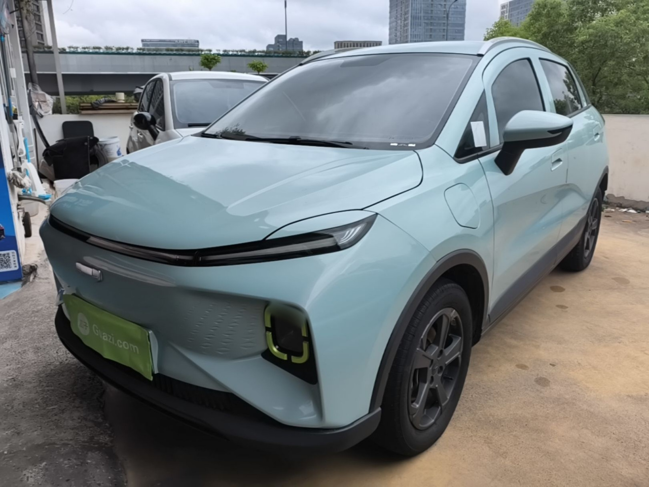 E Firefly 2022 320KM 5-Seater