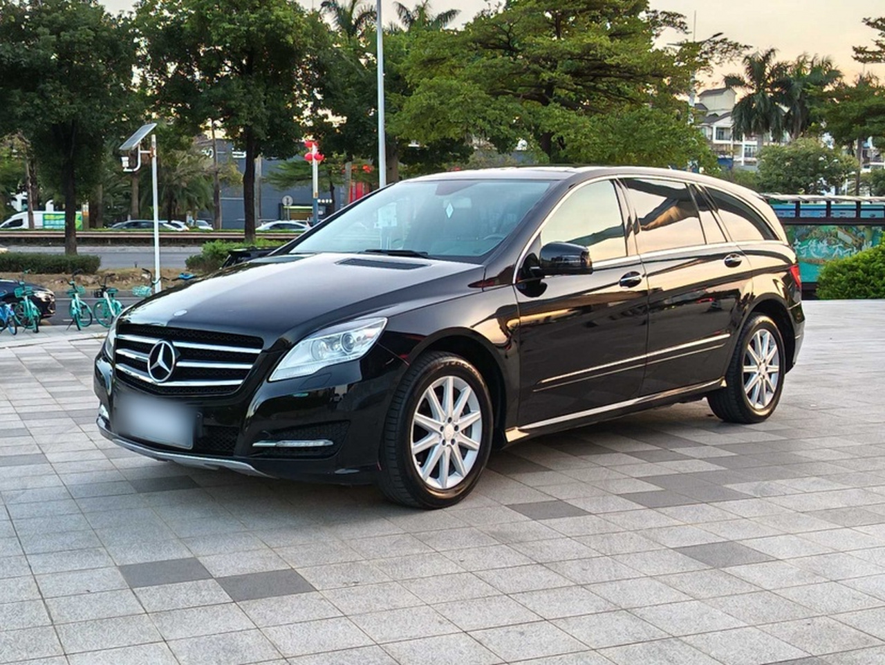R-Class 2011 R 350 L 4MATIC