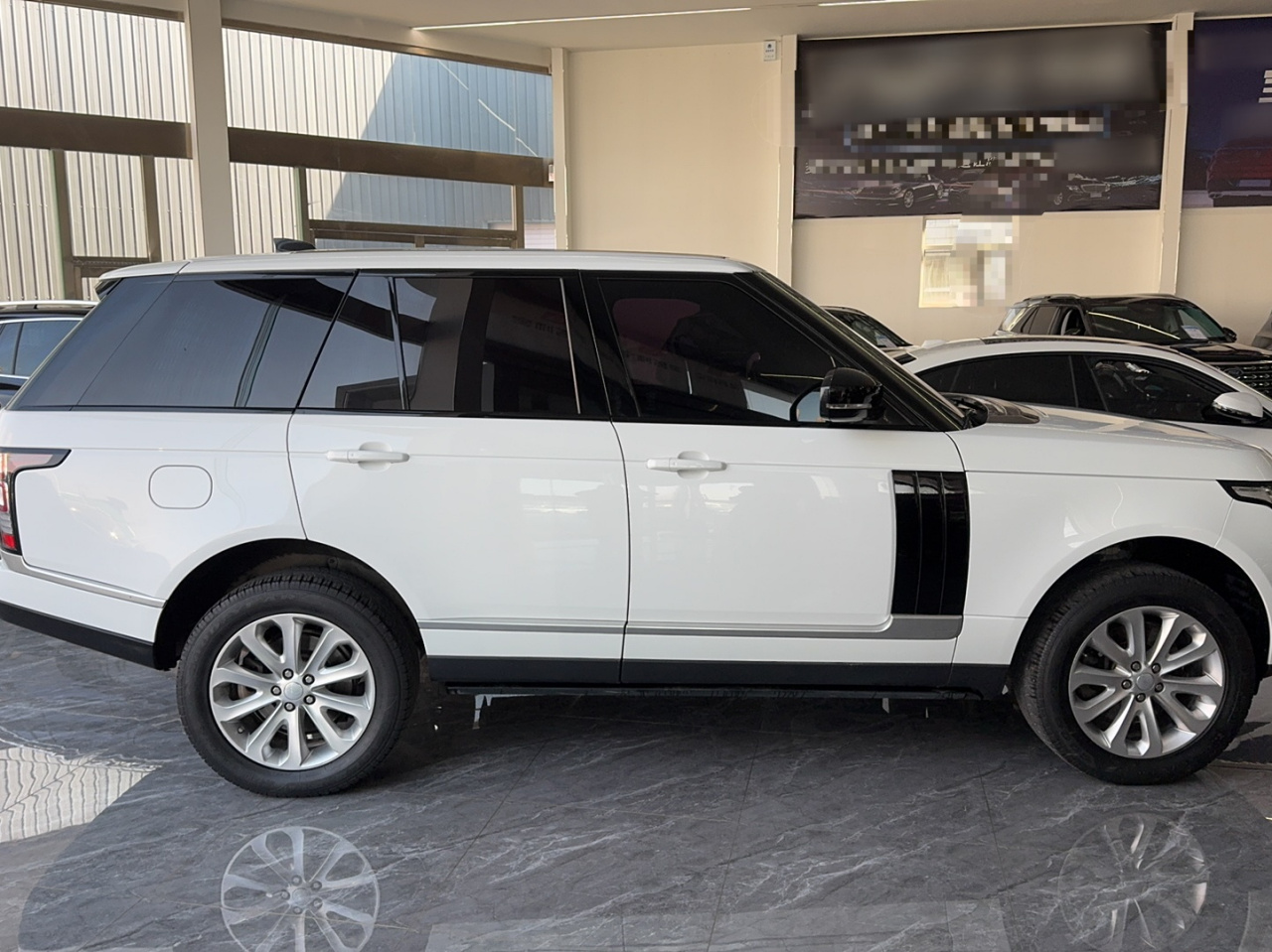 Range Rover 2017 3.0 SC V6 Vogue photo 3