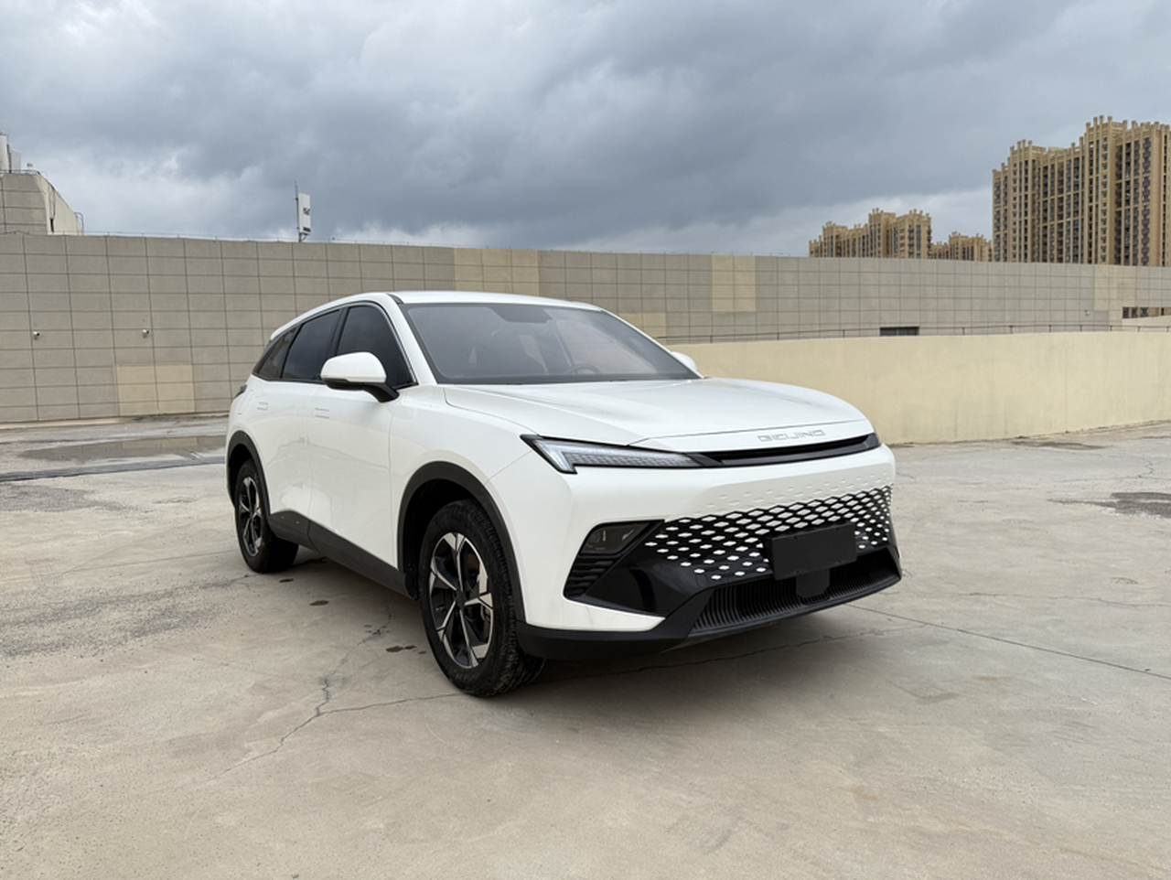 BAIC 2023 1.5T DCT photo 3