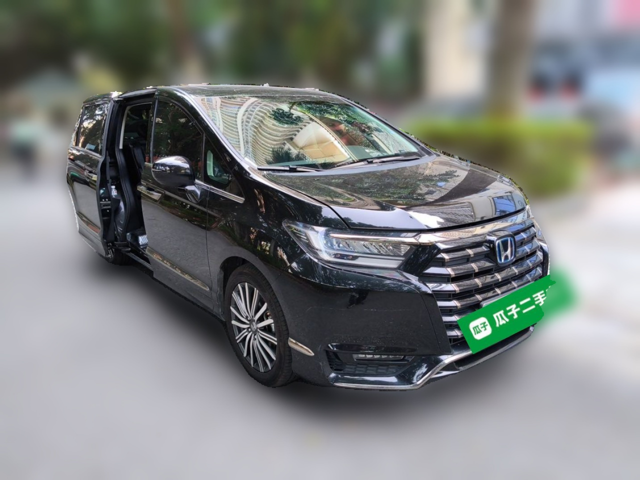 Elysion 2022 2.0L e:HEV Luxury photo 3