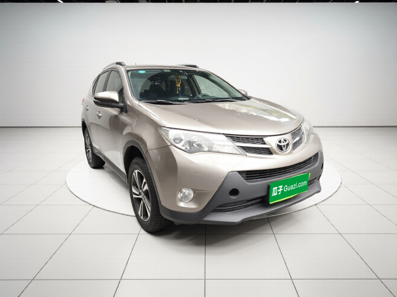 RAV4 2015 2.0L CVT RWD photo 3