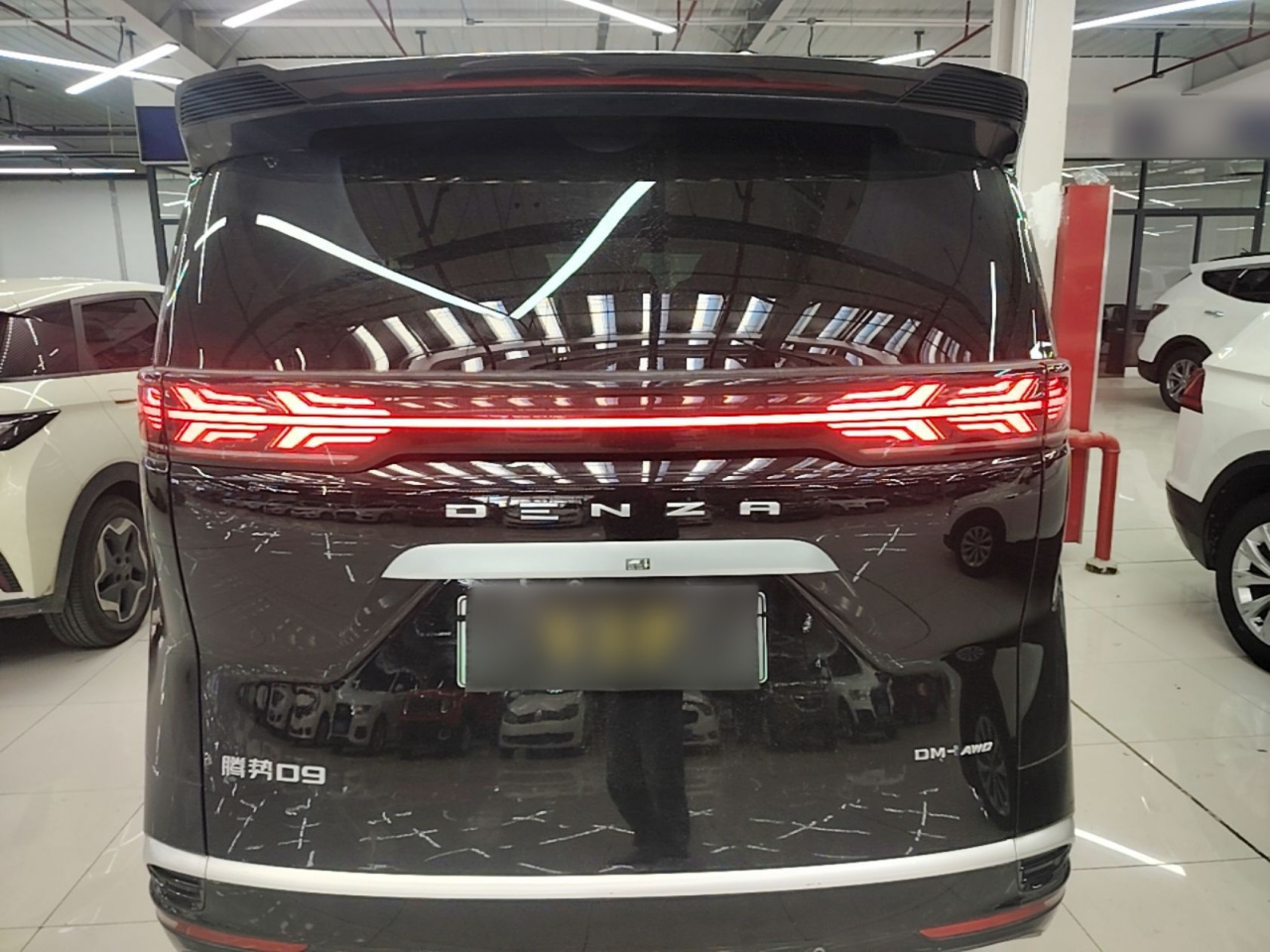 D9 2022 DM-i 970 AWD Flagship photo 5