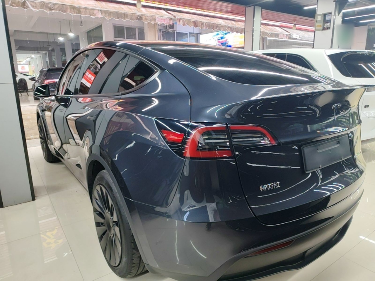 Model Y 2024 RWD photo 4