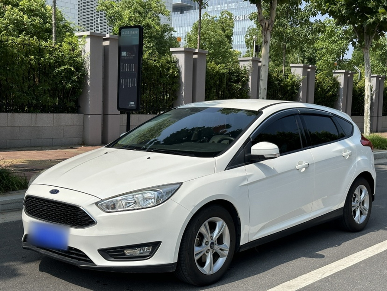 Focus 2017 Hatchback 1.6L AT Comfort