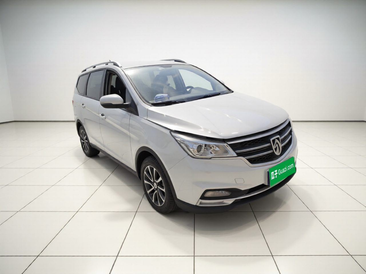 730 2019 1.5T CVT Fashion 7-Seater China V photo 3