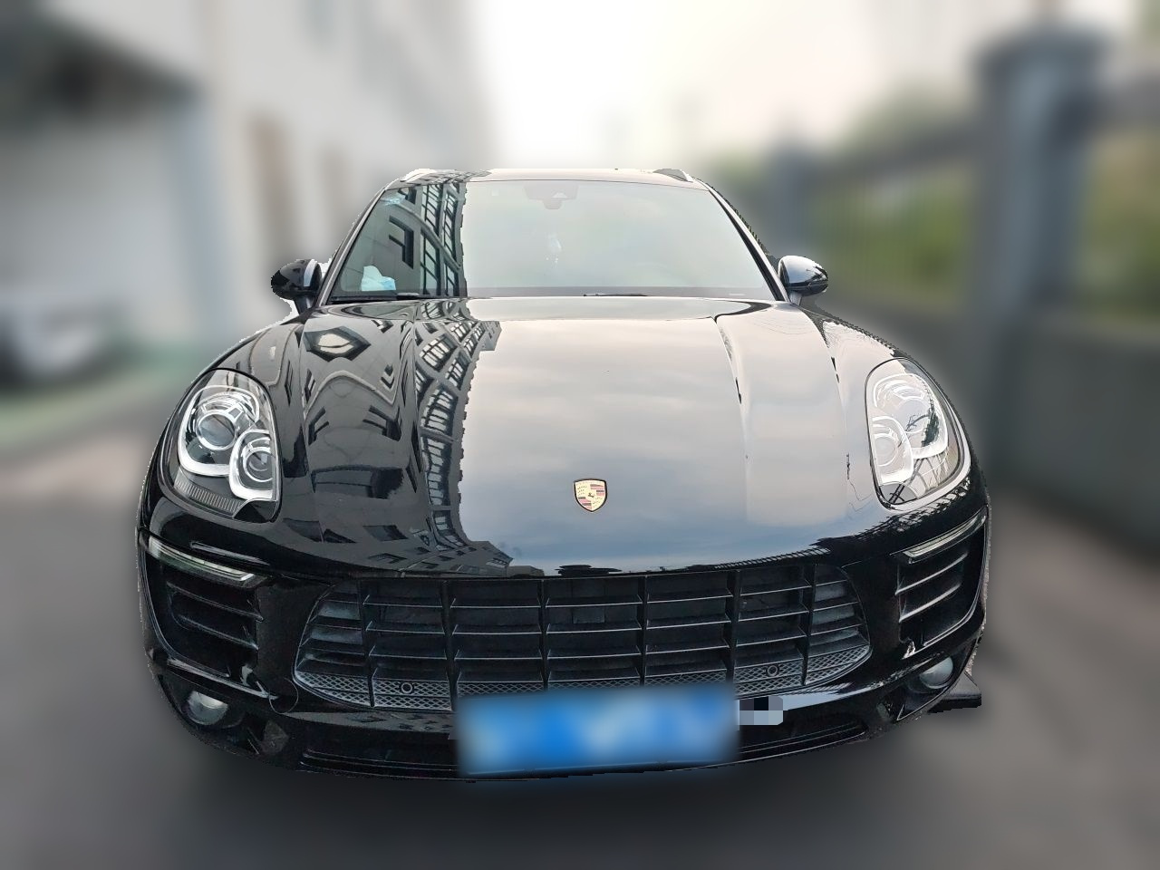 2017 Macan 2.0T photo 2