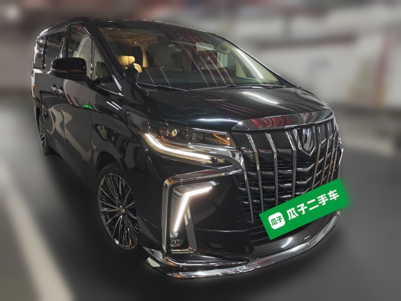Alphard 2019 Hybrid 2.5L Luxury photo 3