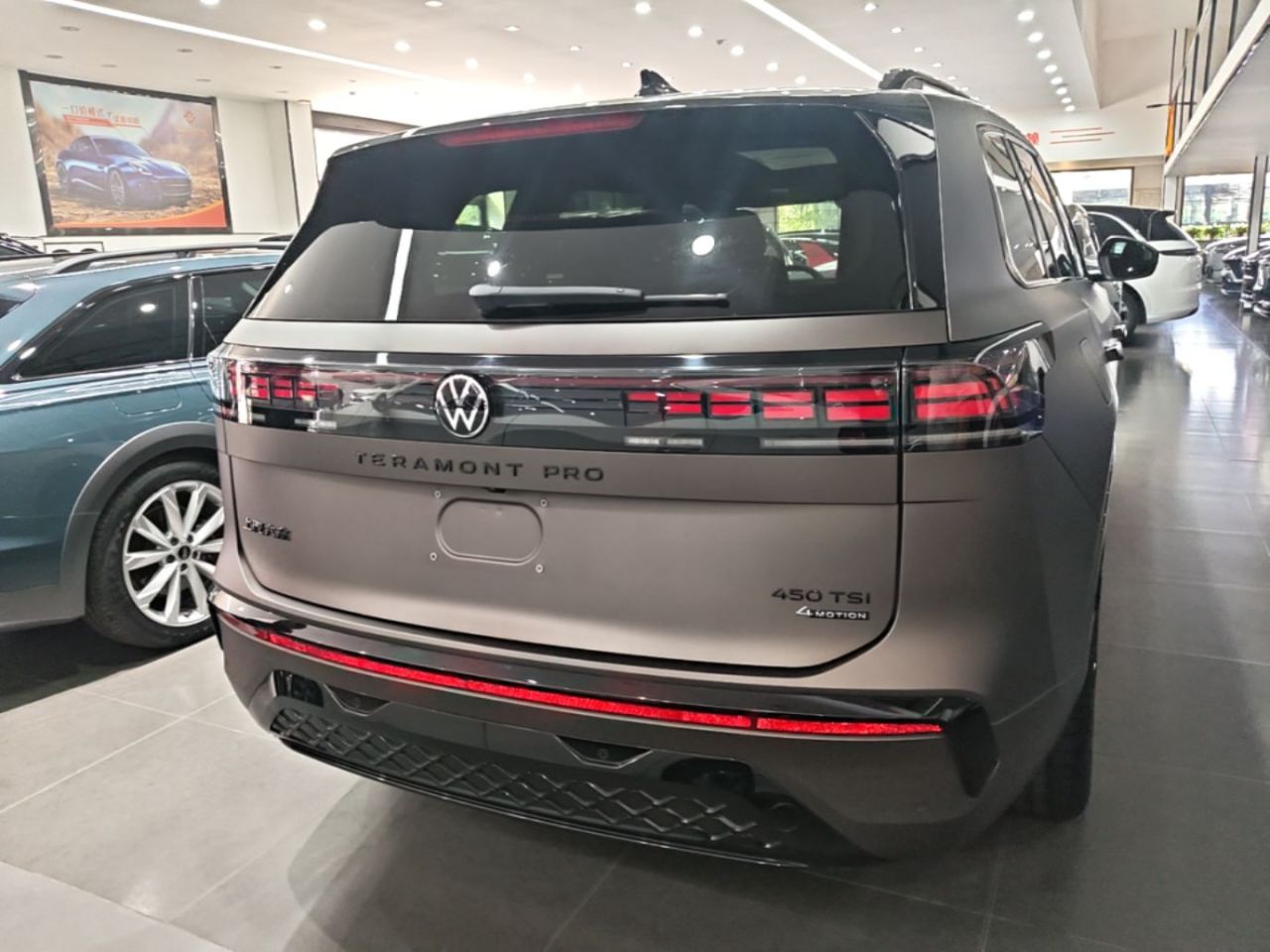 2025 Teramont Pro 450TSI AWD photo 5