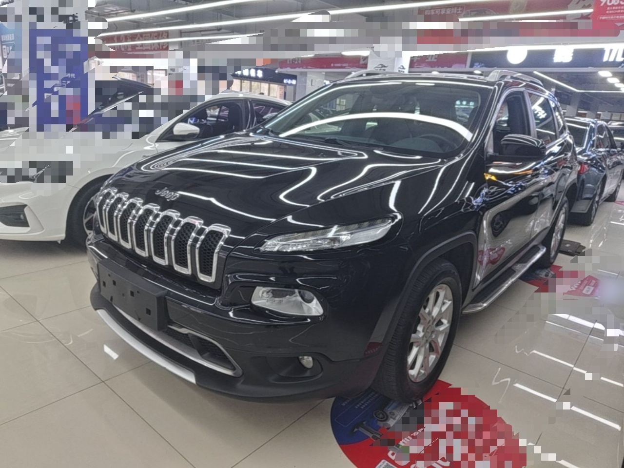 Cherokee 2017 2.4L Leading