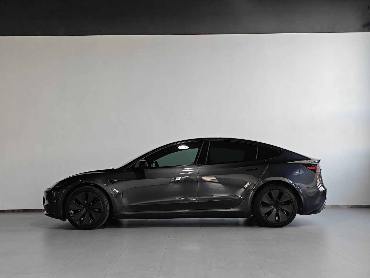 Model 3 2025 RWD photo 4