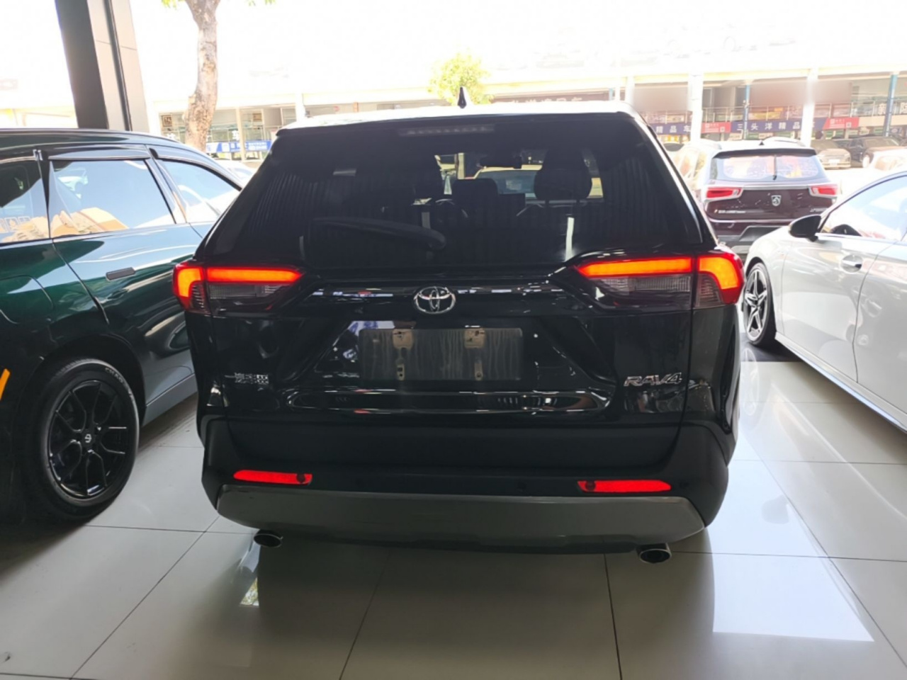 RAV4 2021 2.0L CVT RWD photo 5