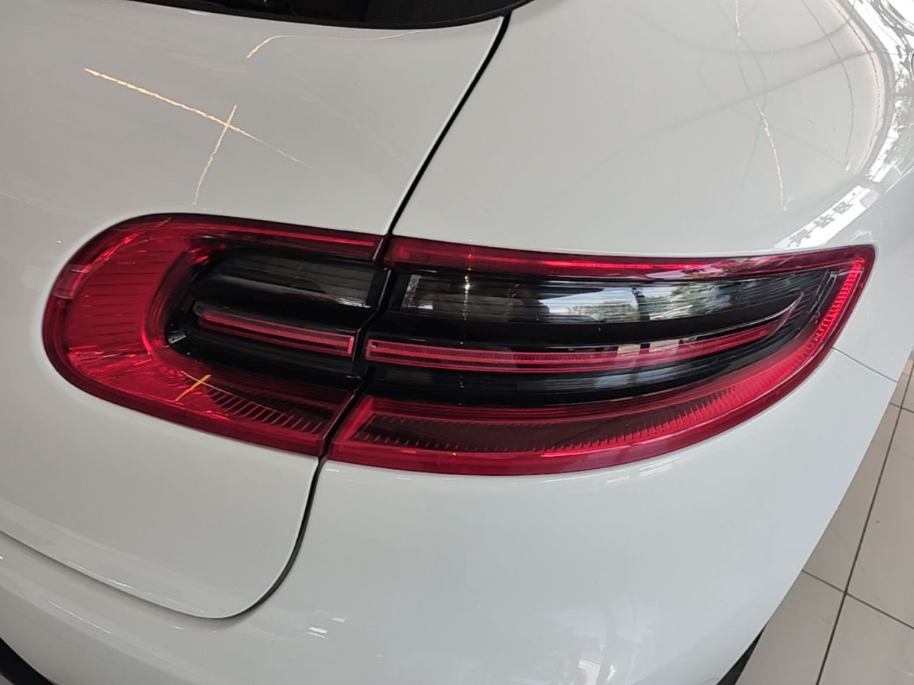 2016 Macan 2.0T photo 2