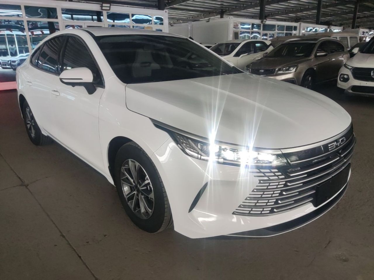 Destroyer 05 2024 Honor DM-i 55KM Luxury photo 5