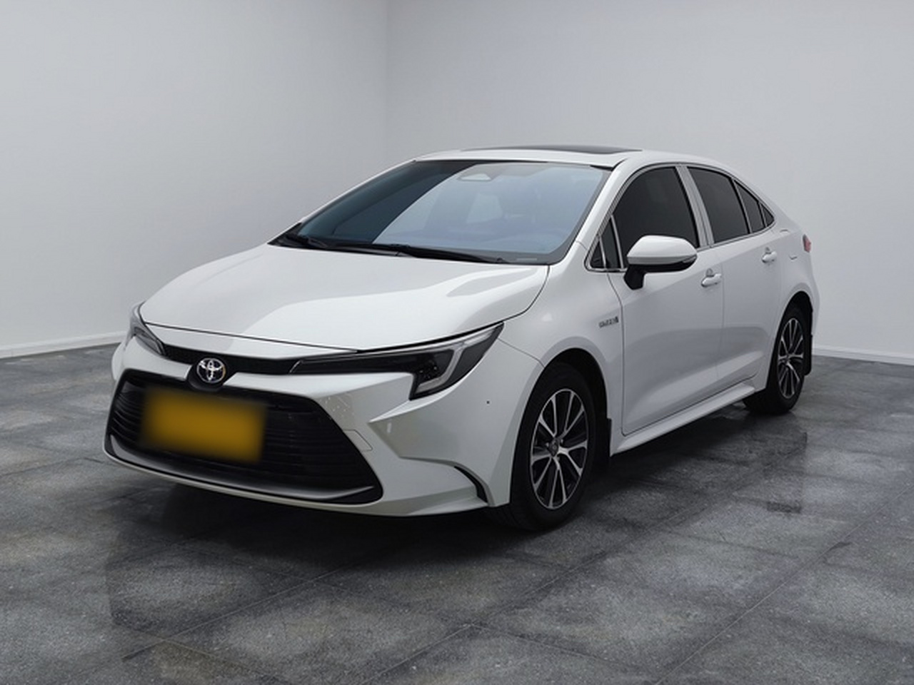 Levin 2023 Smart Hybrid 1.8L Luxury