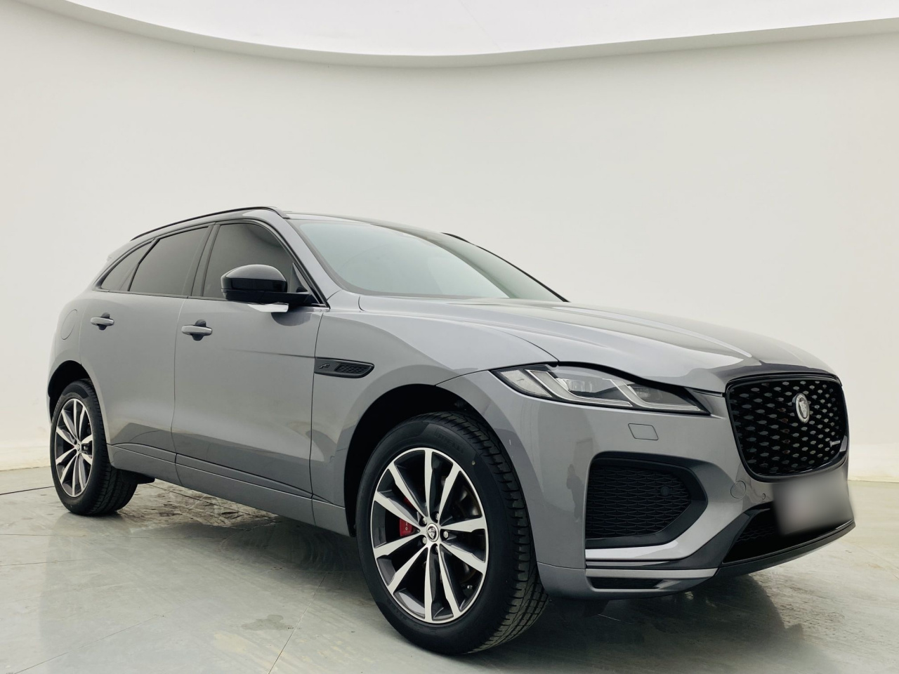 F-PACE 2024 P250 R-Dynamic SE photo 4