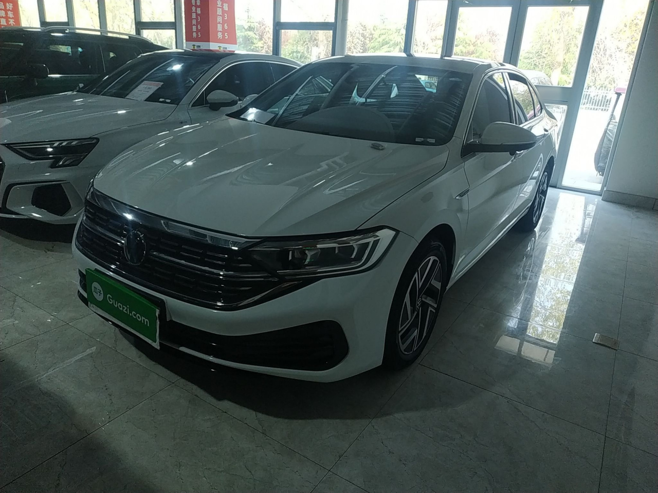 Sagitar 2023 200TSI DSG