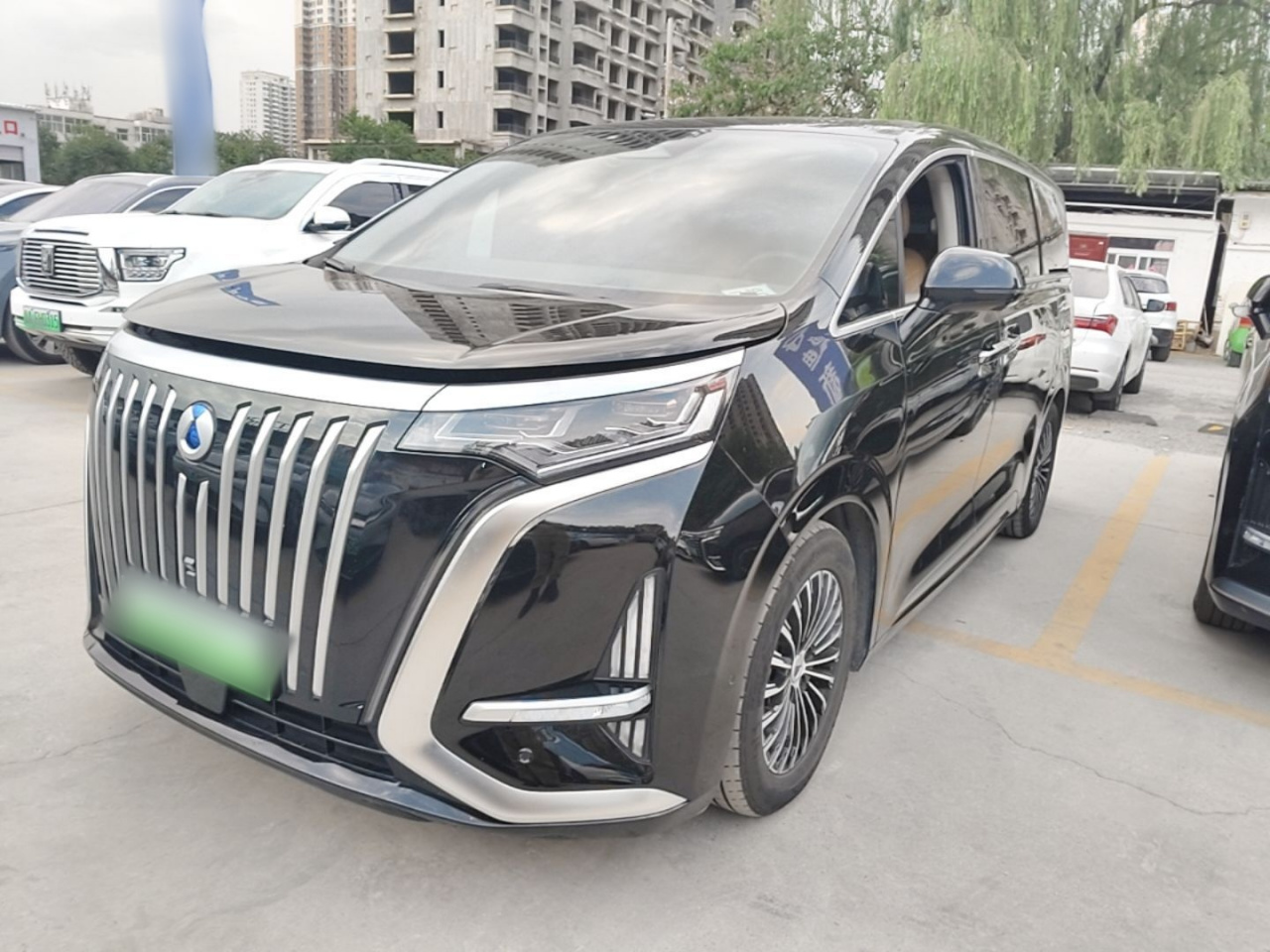 D9 2022 EV 600 AWD Flagship