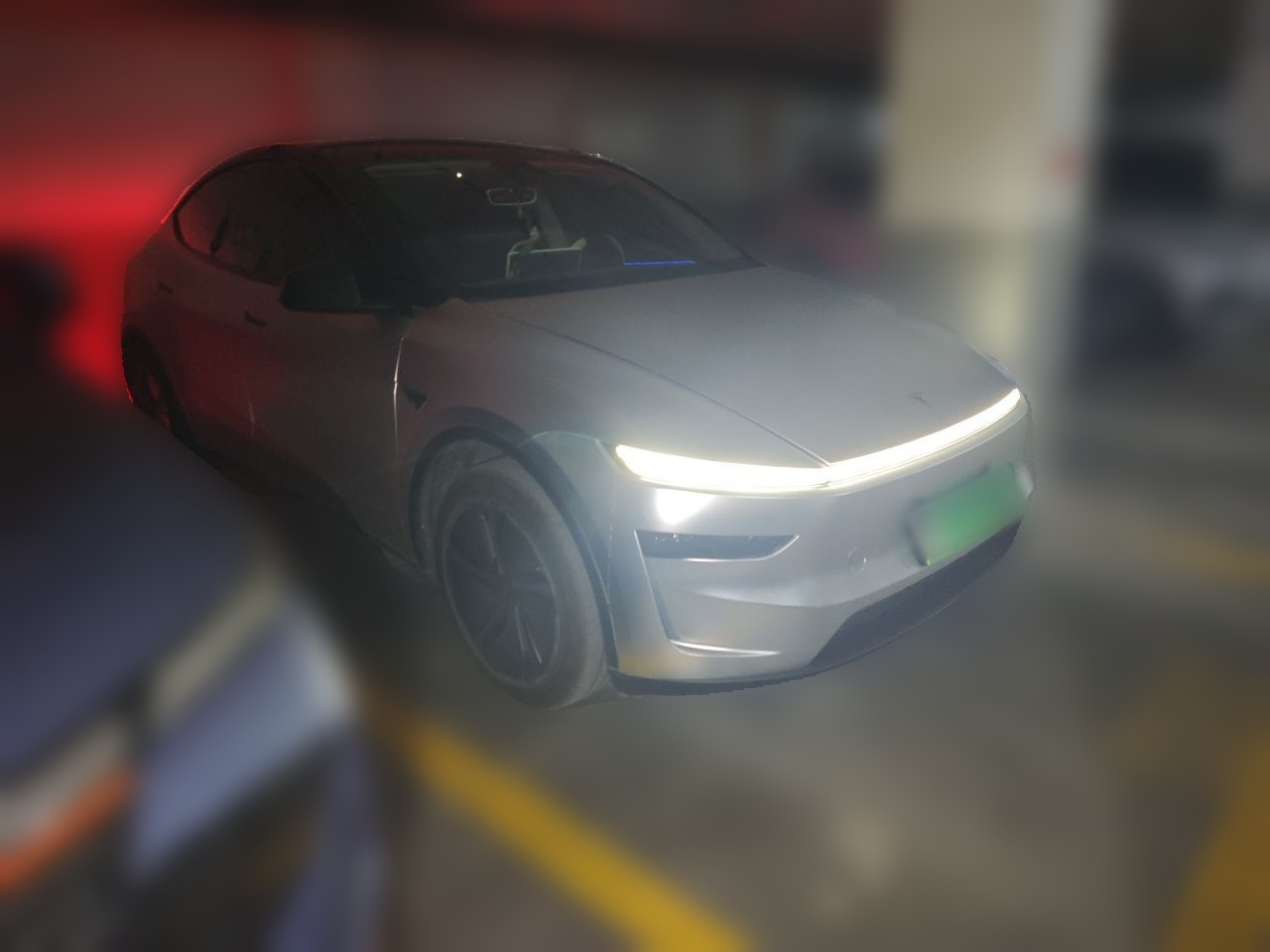 Model Y 2025 RWD photo 3