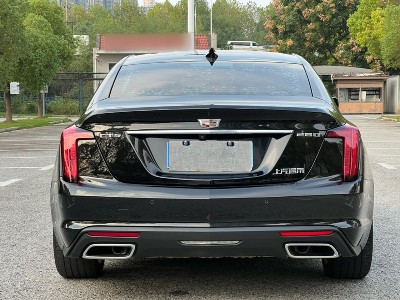 CT5 2023 28T Luxury Standard photo 3