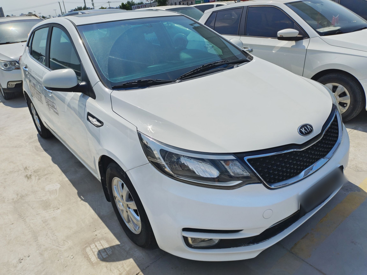 K2 2015 Hatchback 1.4L AT GLS photo 4
