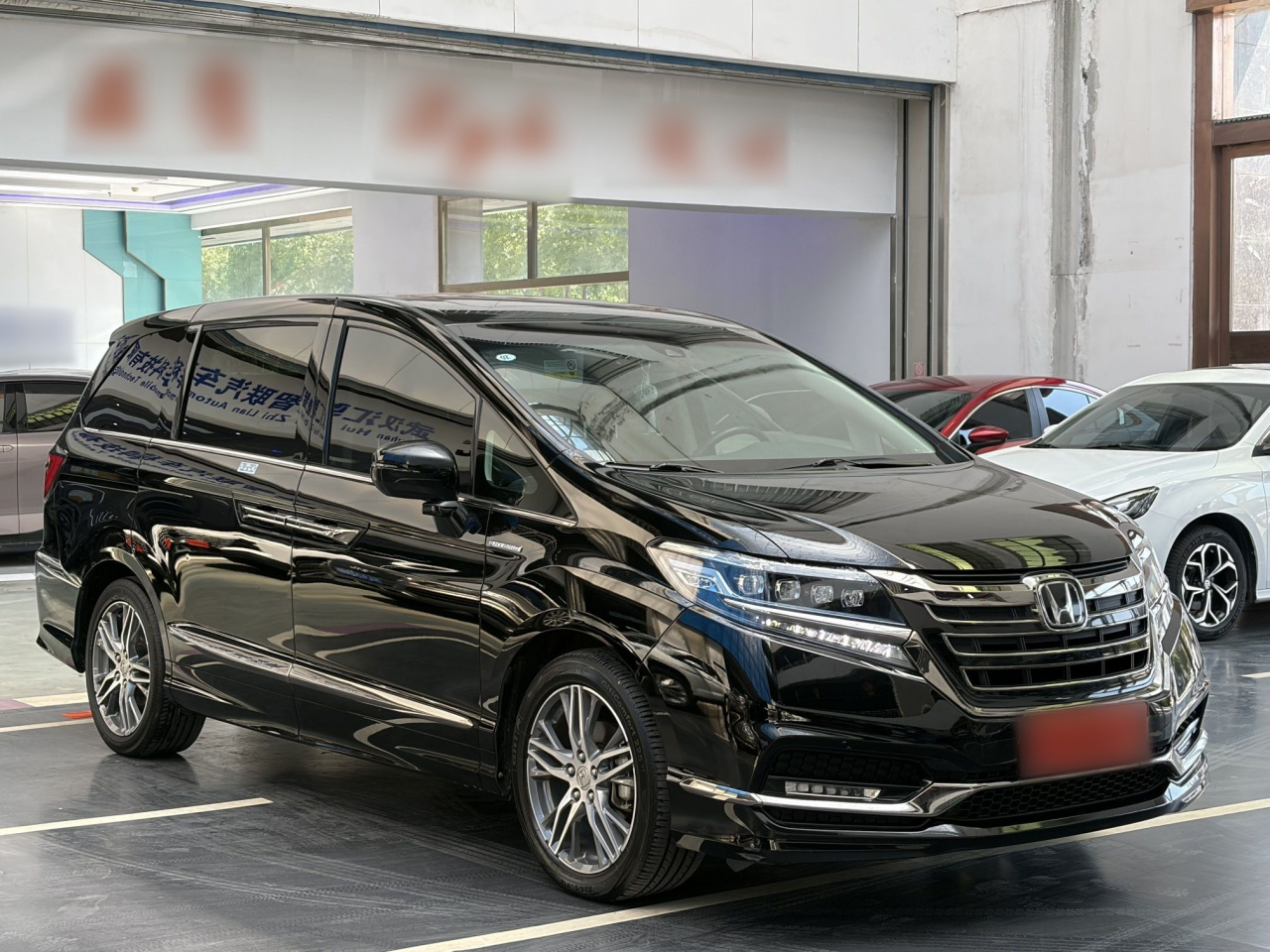 Elysion 2019 2.0L Hybrid Comfort photo 3