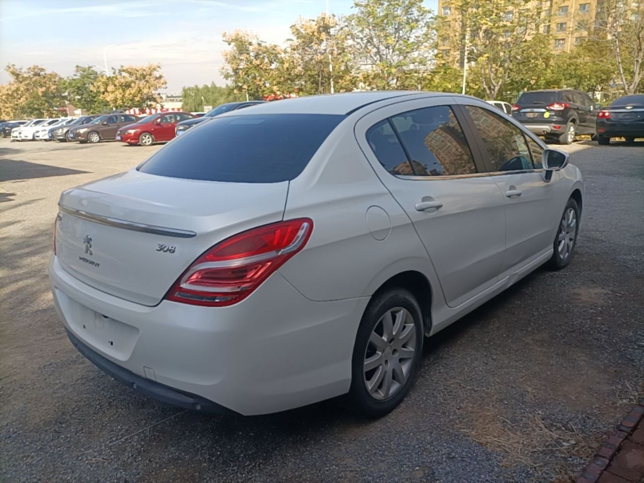 308 2013 1.6L AT photo 4