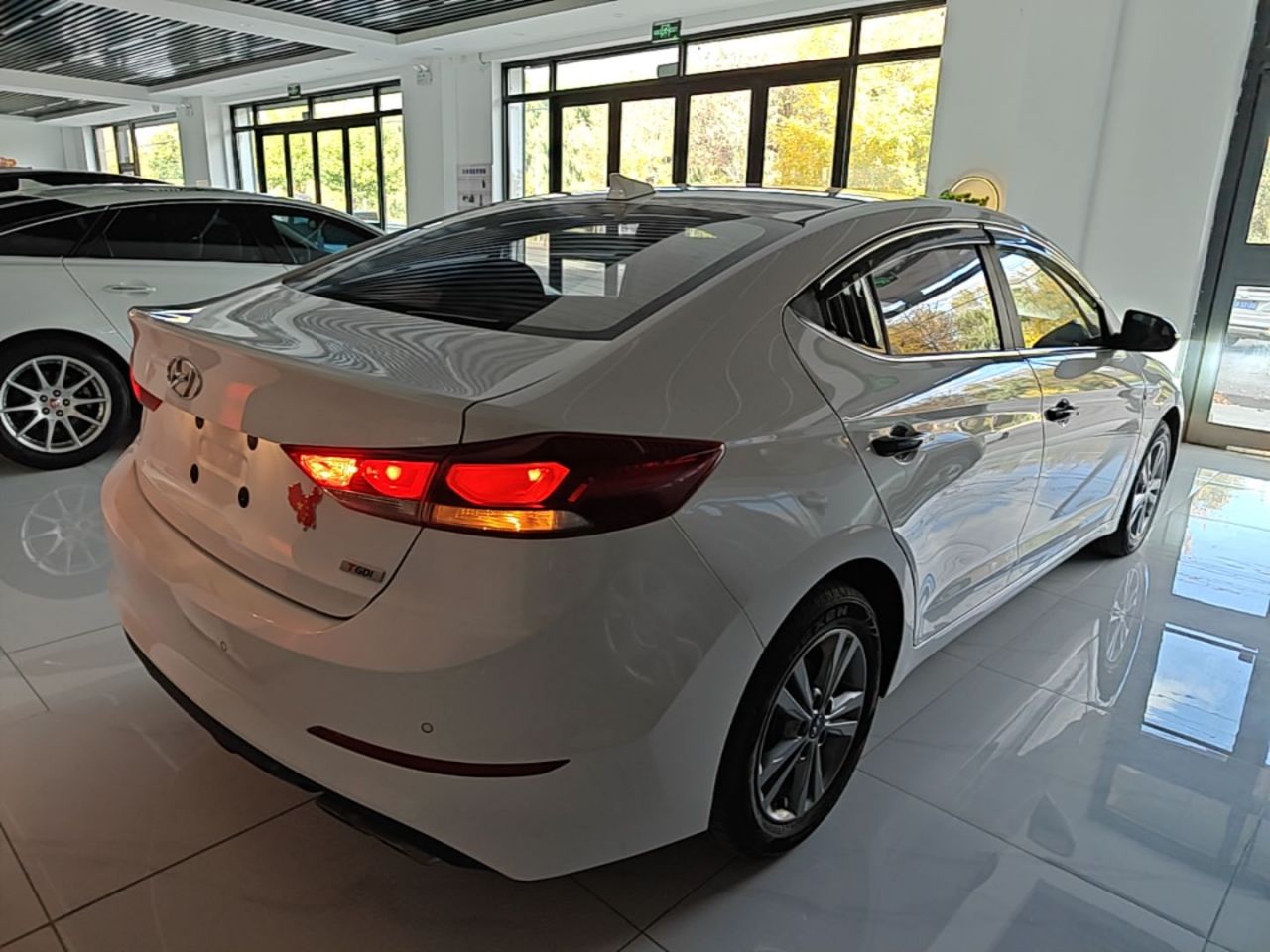 Elantra 2016 1.4T DCT photo 4