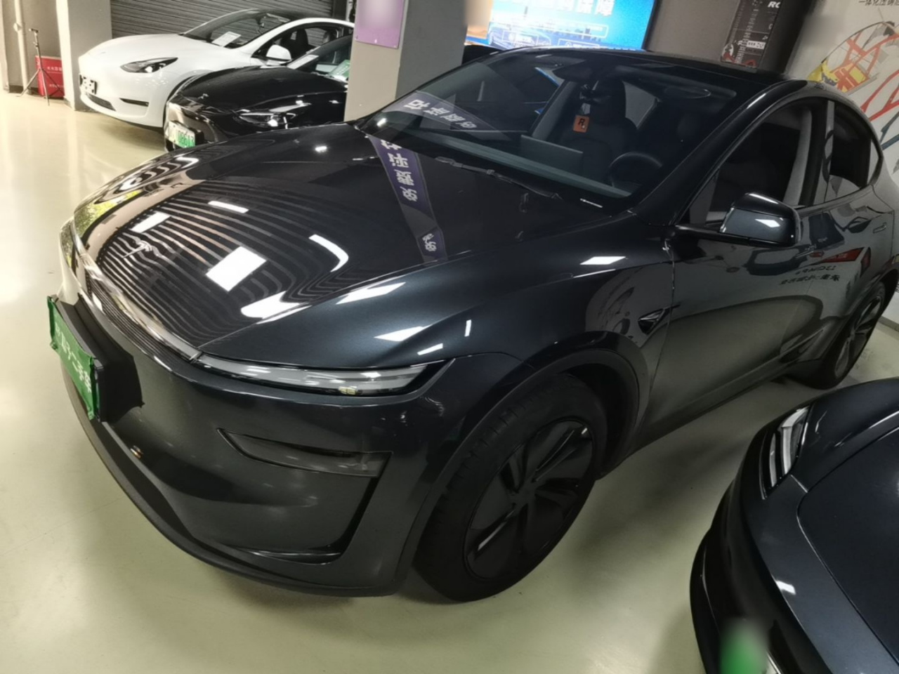 Model Y 2025 RWD