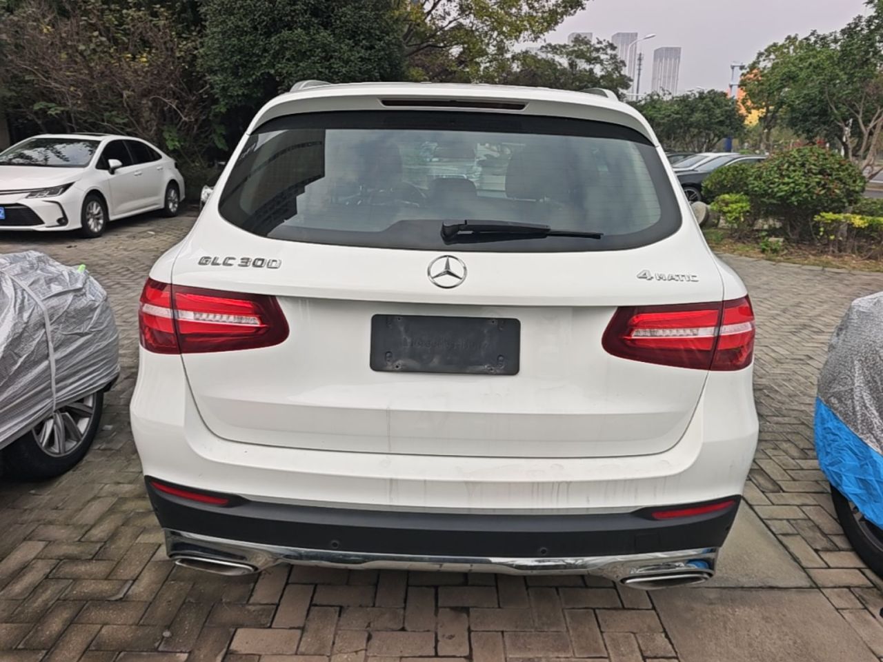 GLC 2016 GLC 300 4MATIC Dynamic photo 3