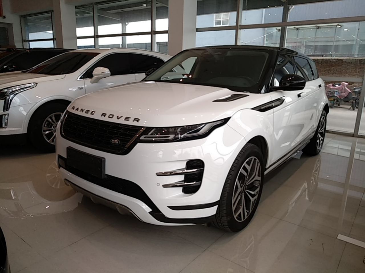 2024 Range Rover Evoque L SE