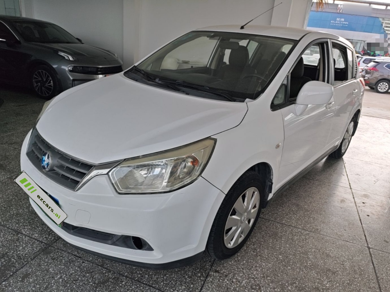 R50 2013 1.6L MT Fashion