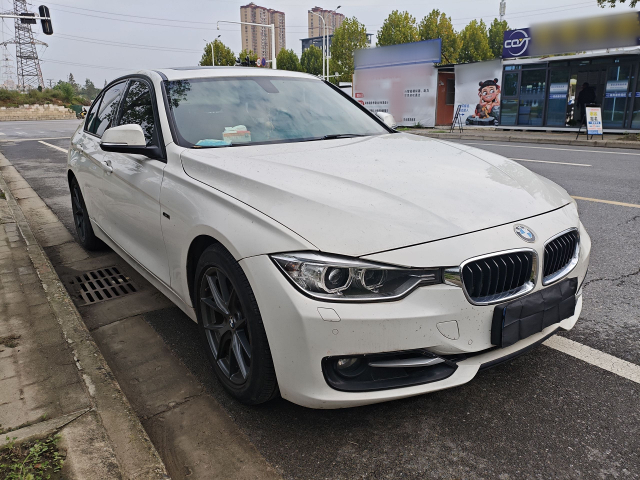 3 Series 2015 320i Sport Design Package photo 3