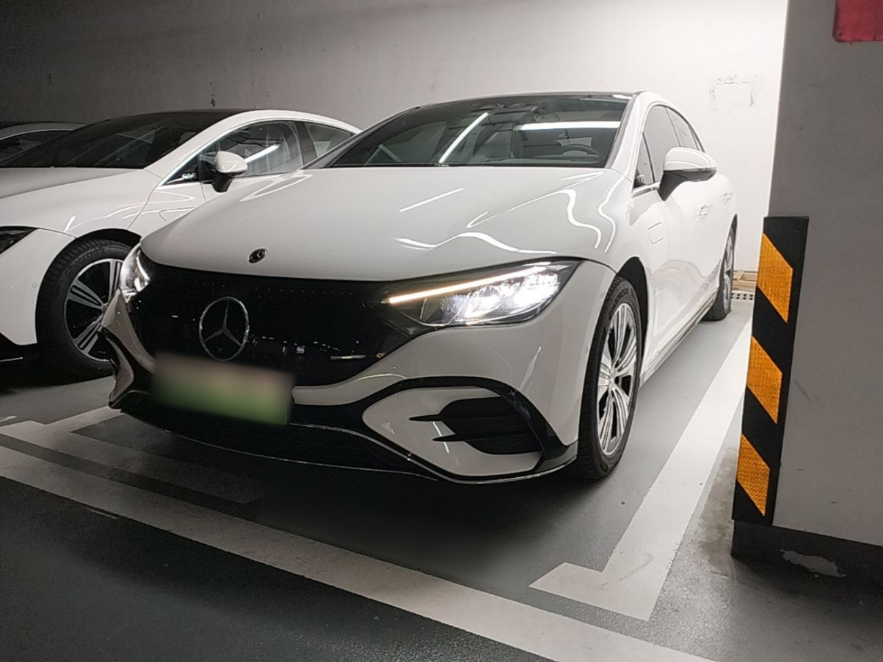 EQE 2022 350 Luxury