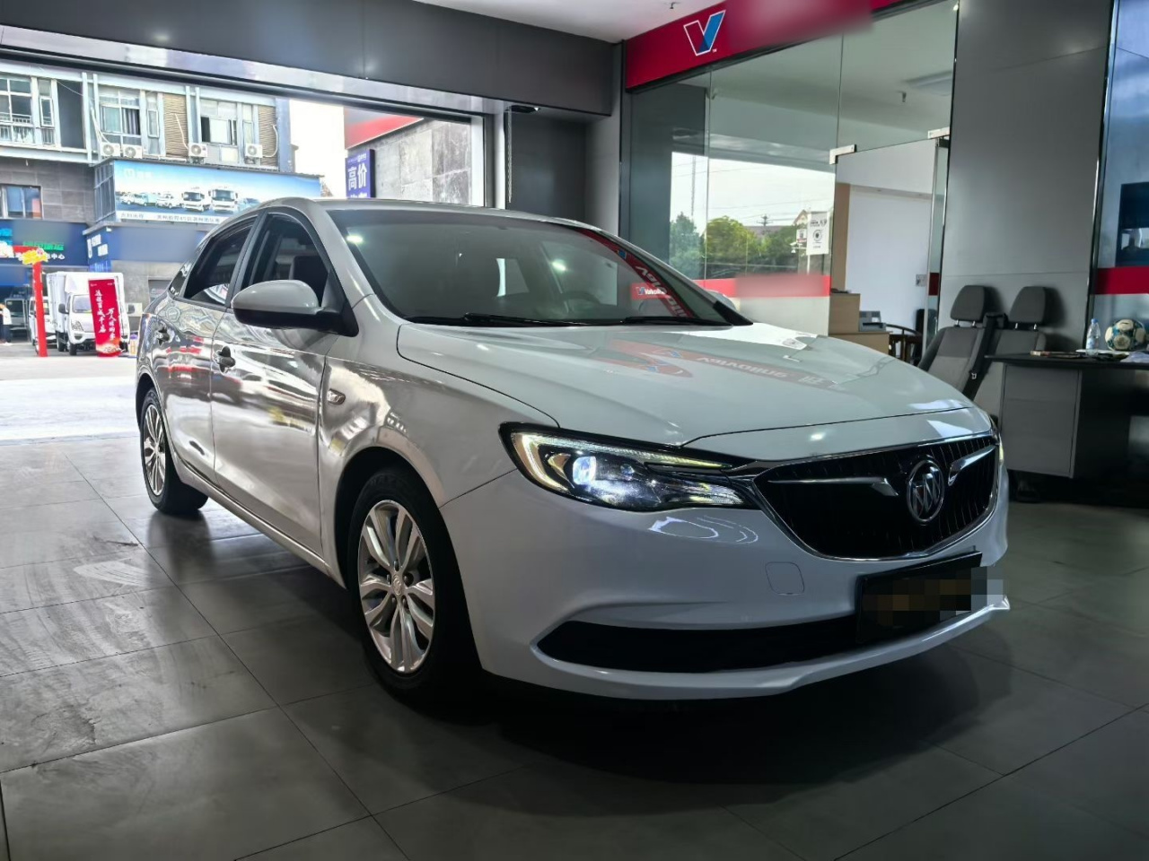 Excelle 2021 Facelift Classic 1.5L AT Elite photo 3