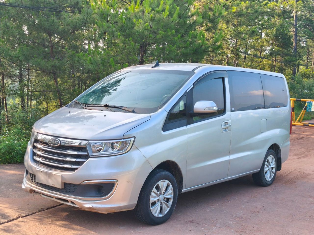 Refine M3 2019 1.8L Luxury