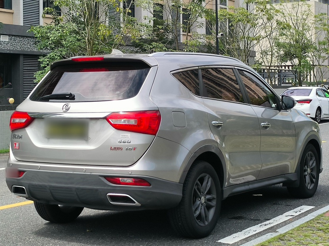 Fengon 580 2020 1.5T CVT Luxury photo 4