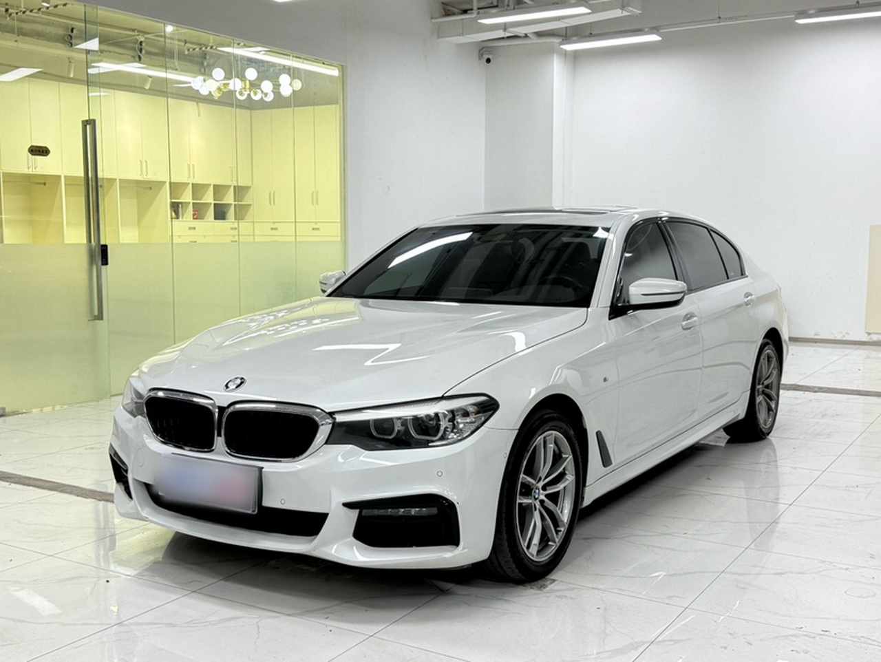 5 Series 2019 525Li M Sport Package