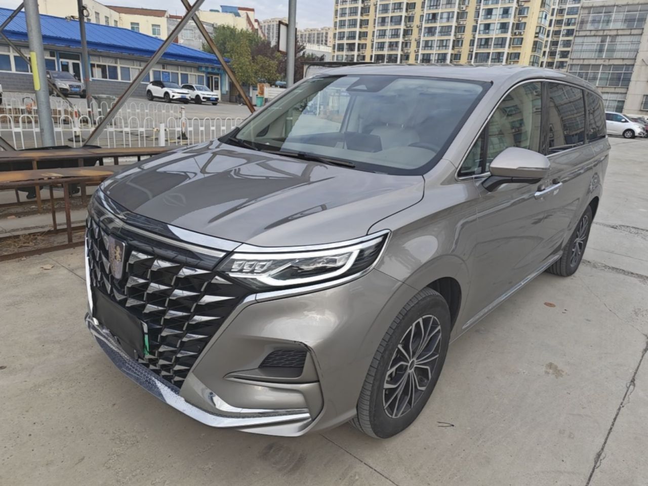 iMAX8 EV 2025 1.5T DMH