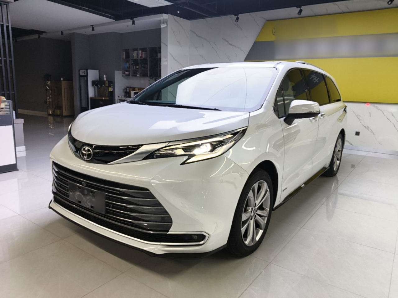 Sienna 2024 2.5L Hybrid Supreme