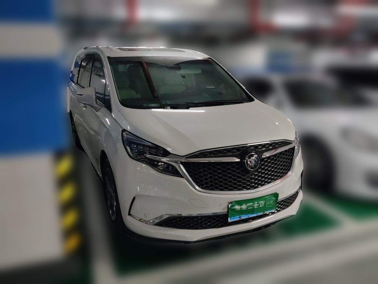 GL8 2022 Avenir 6-Seater photo 3