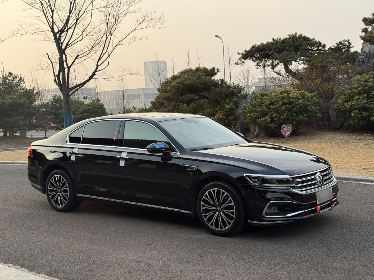 2021 380TSI Luxury photo 3