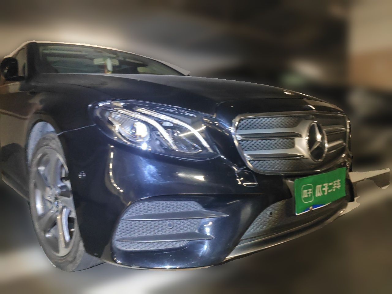 E-Class 2019 E 300 L Sport Luxury photo 3