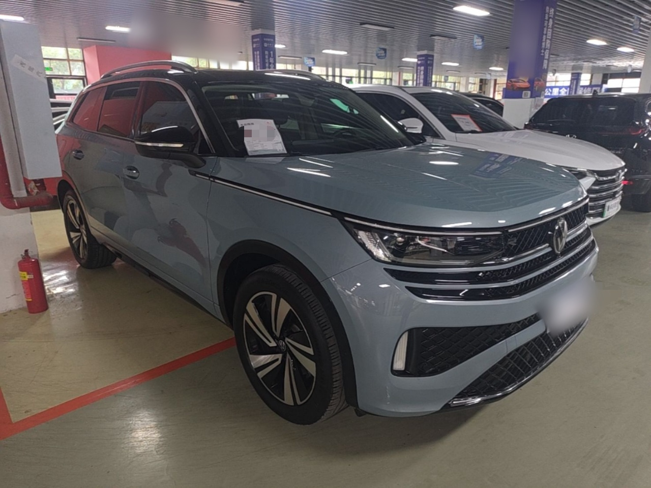 2023 380TSI AWD R-Line photo 3