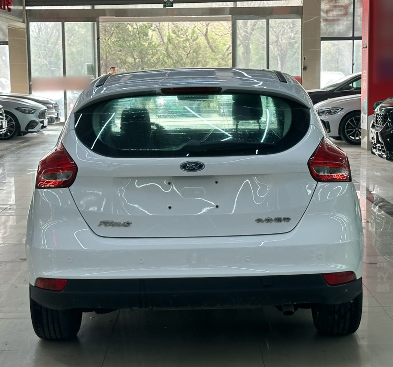 Focus 2015 Hatchback 1.6L AT Comfort photo 2
