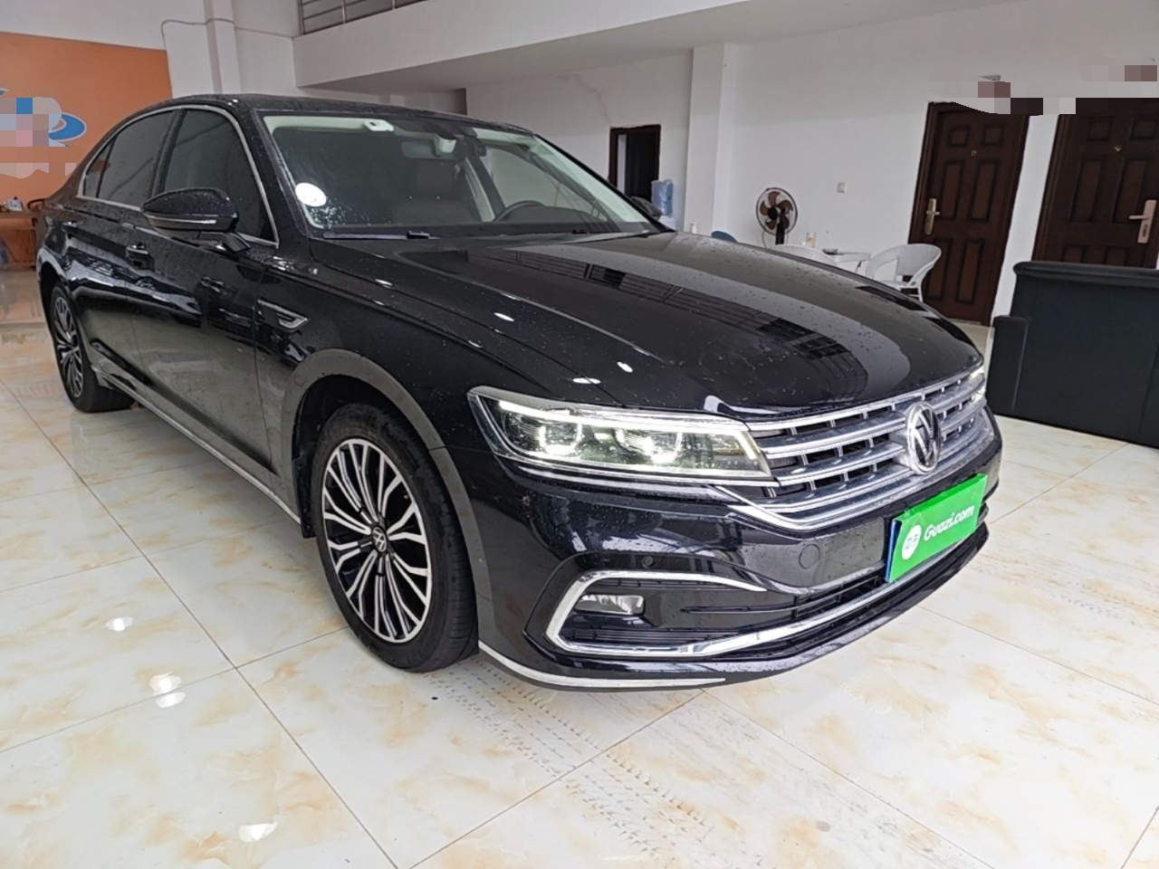 2021 380TSI Luxury photo 3